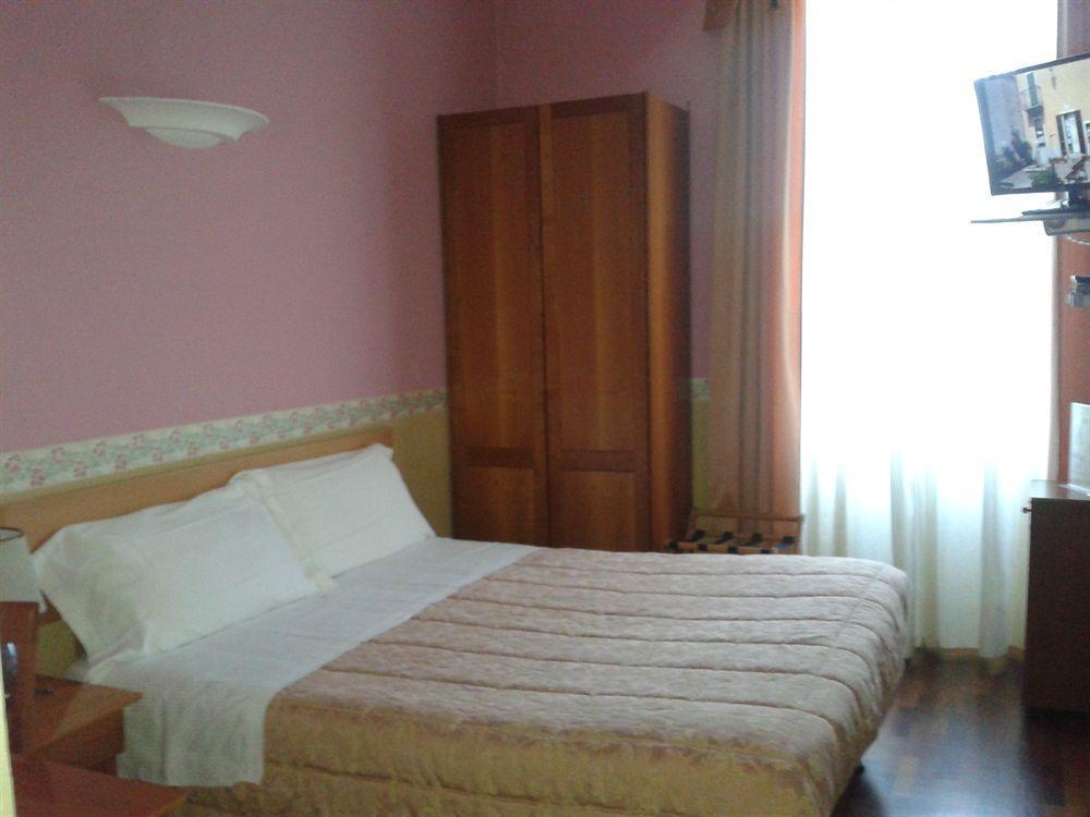 Best Western Plus Royal Superga Hotel Кунео Экстерьер фото